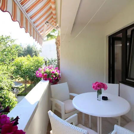 Appartement Komfortables Mit Privater Terrasse, Spielplatz, Grill, Liegen, Waschmaschine *